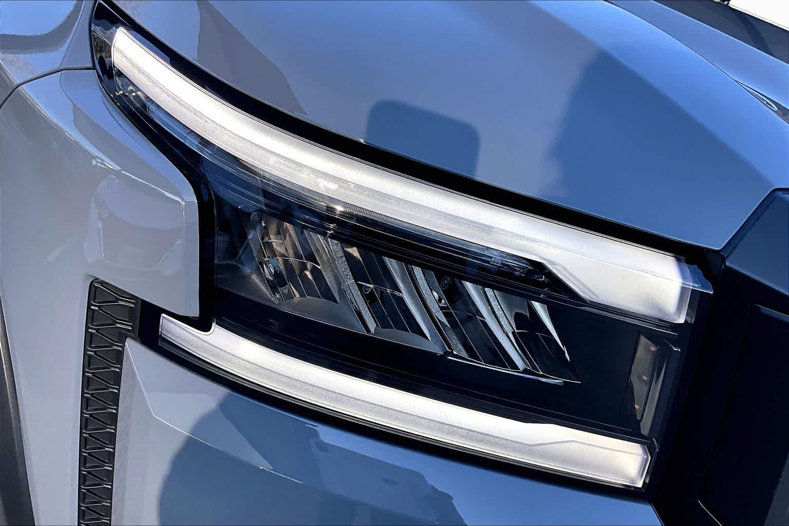 New 2026 Boulder Gray Pearl Nissan PRO-X image 18