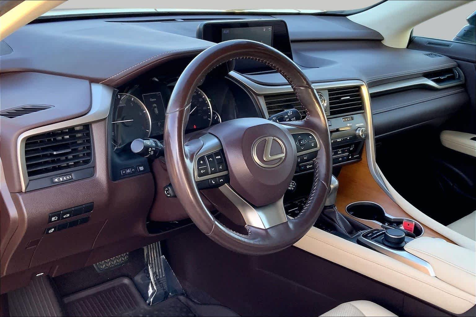 Used 2019 Obsidian Lexus  image 17