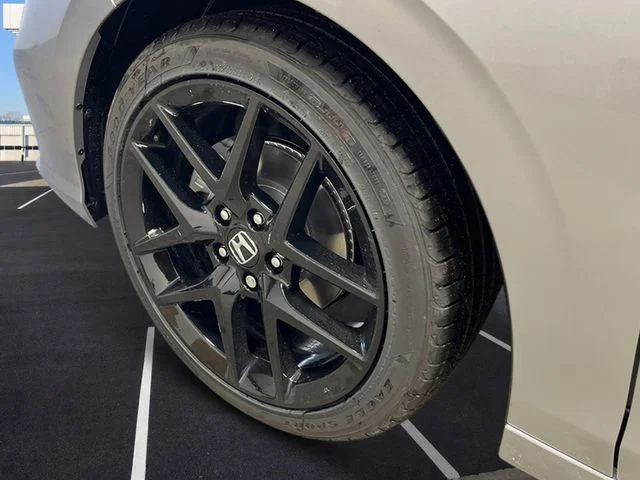 2026 Honda Civic Hatchback Sport - Photo 11