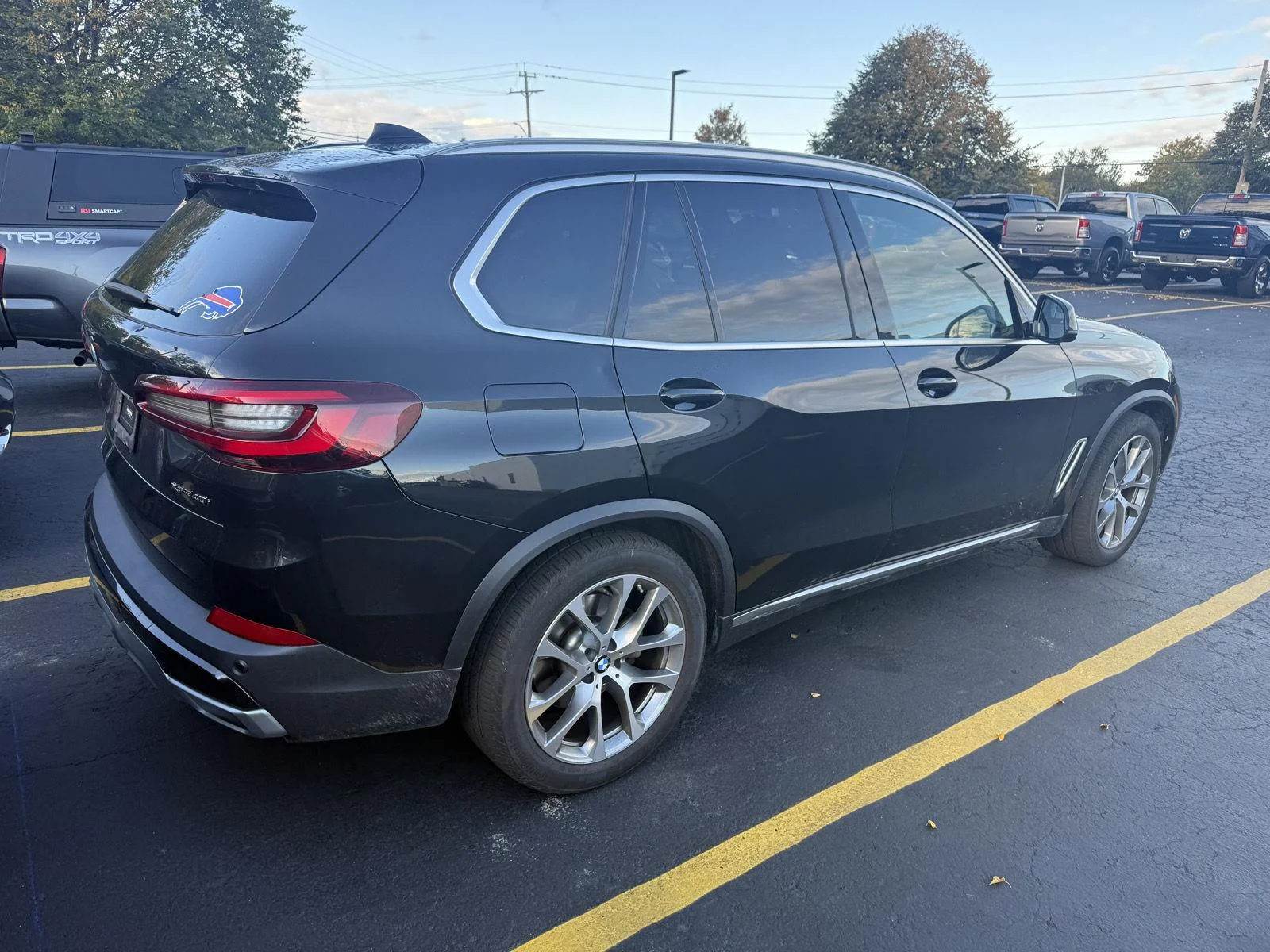 Used 2022 Black Sapphire Metallic BMW xDrive40i image 8