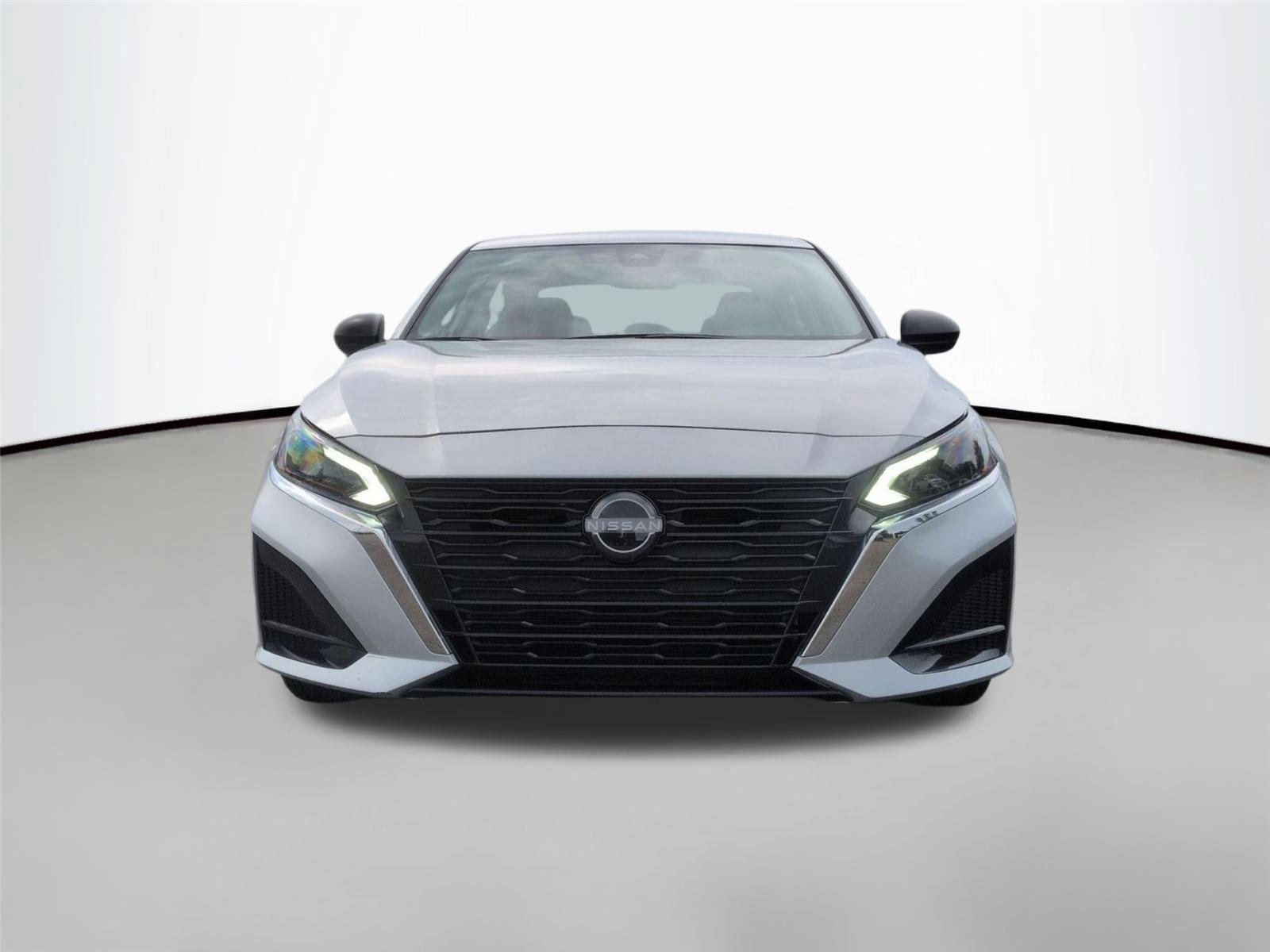 Used 2024 Brilliant Silver Metallic Nissan 2.5 SV image 8