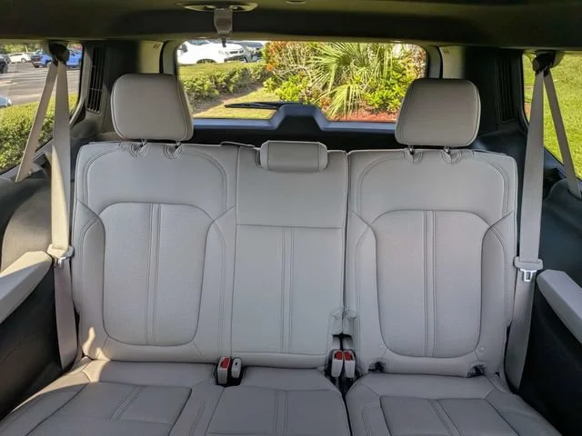 Used 2026 Bright White Cl Jeep Limited Reserve image 15