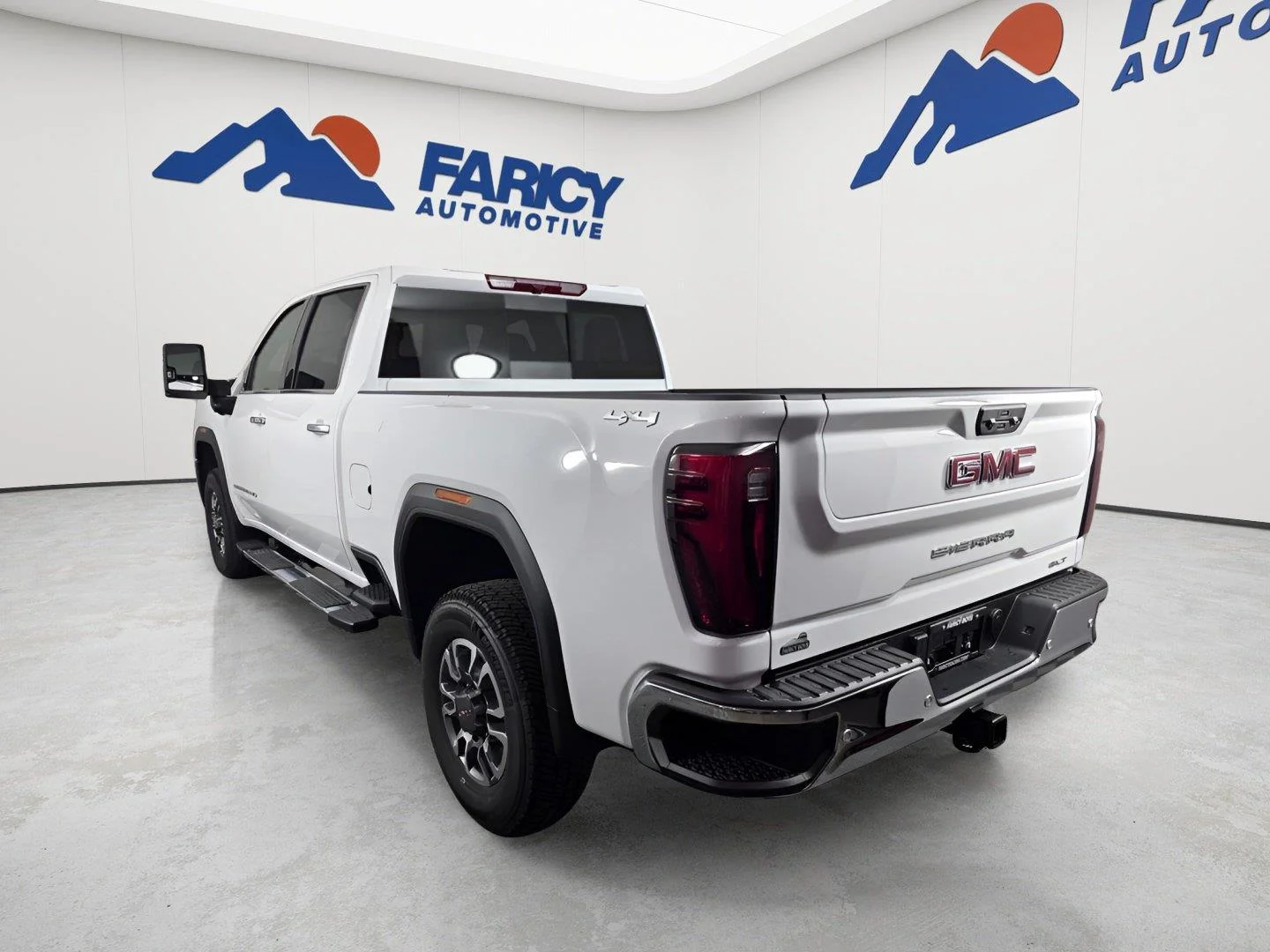 2025 GMC Sierra 2500HD SLT - Photo 6