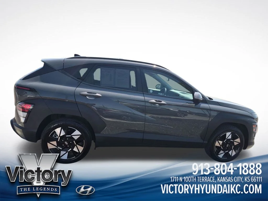 Used 2025 Gray Hyundai SEL image 6