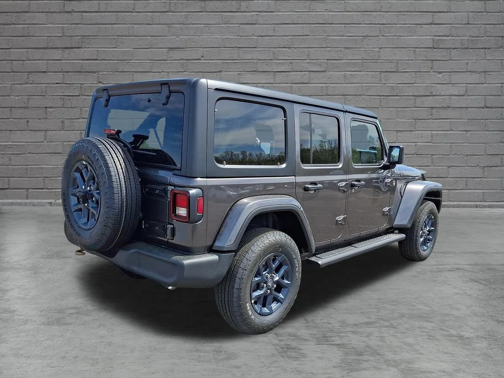 New 2026 Granite Crystal Metallic Clearcoat Jeep 85th Anniversary image 8