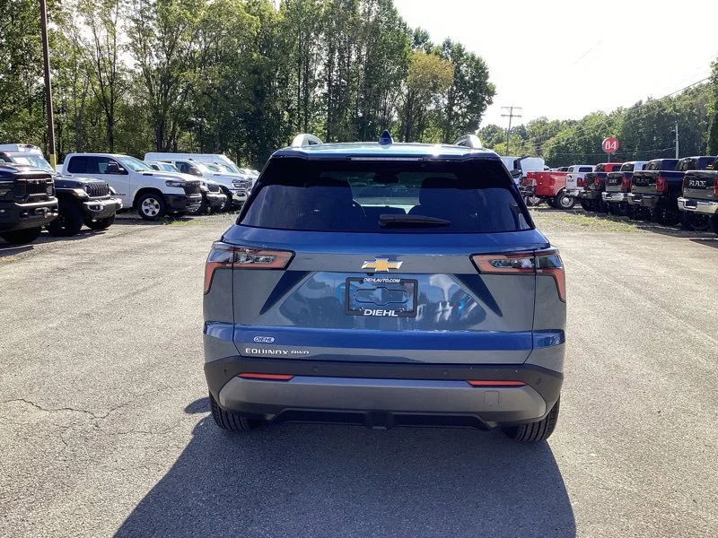 2027 Chevrolet Equinox LT - Photo 6
