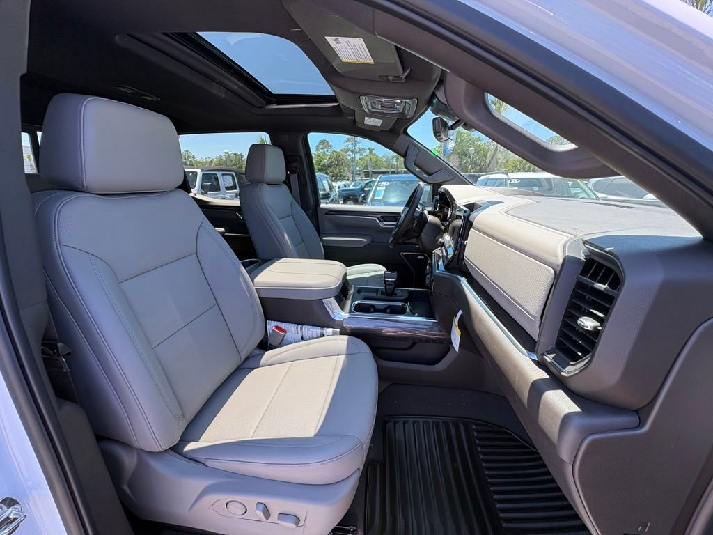 2026 Chevrolet Silverado 1500 LTZ - Photo 22