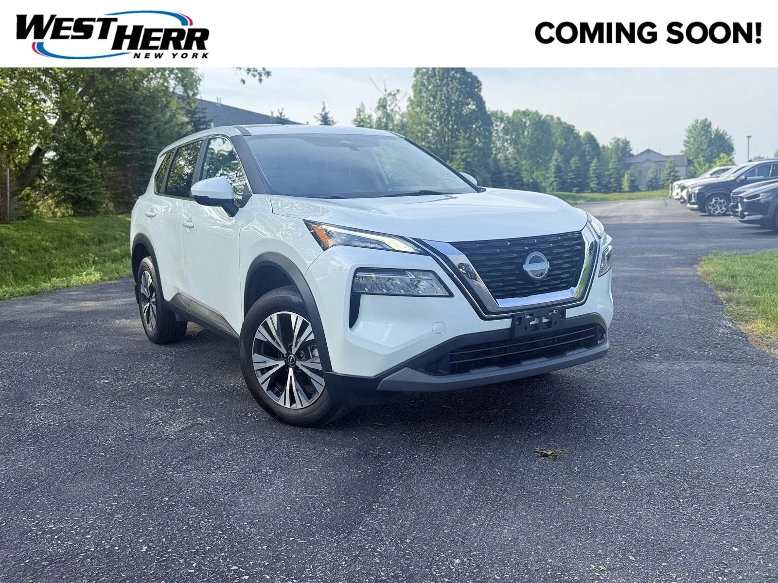 2022 Nissan Rogue SV AWD's photo