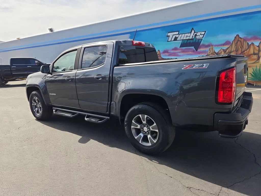 Used 2016 Gray Chevrolet Z71 image 5