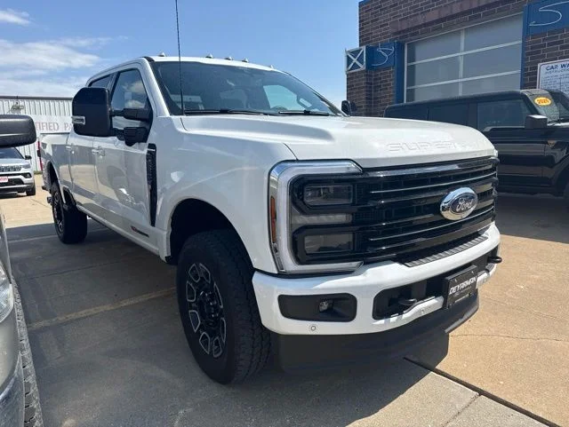2026 Ford F-250 Platinum 4x4 Crew Cab 8' Box's photo