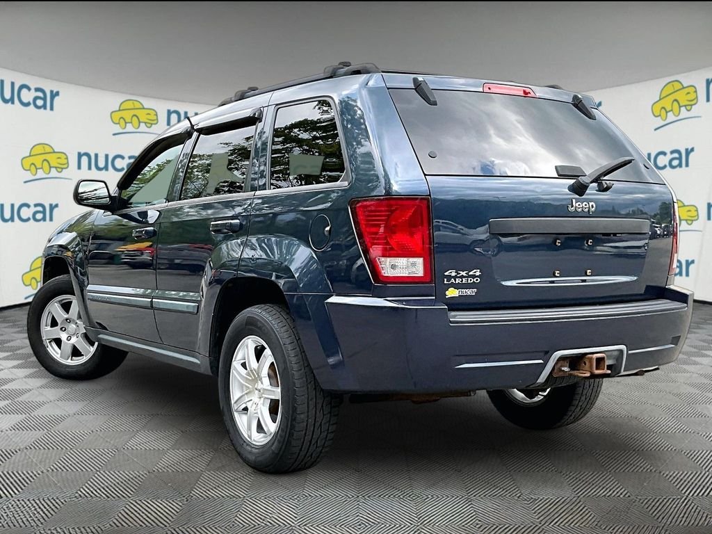 Used 2009 Modern Blue Pearlcoat Jeep Laredo image 4