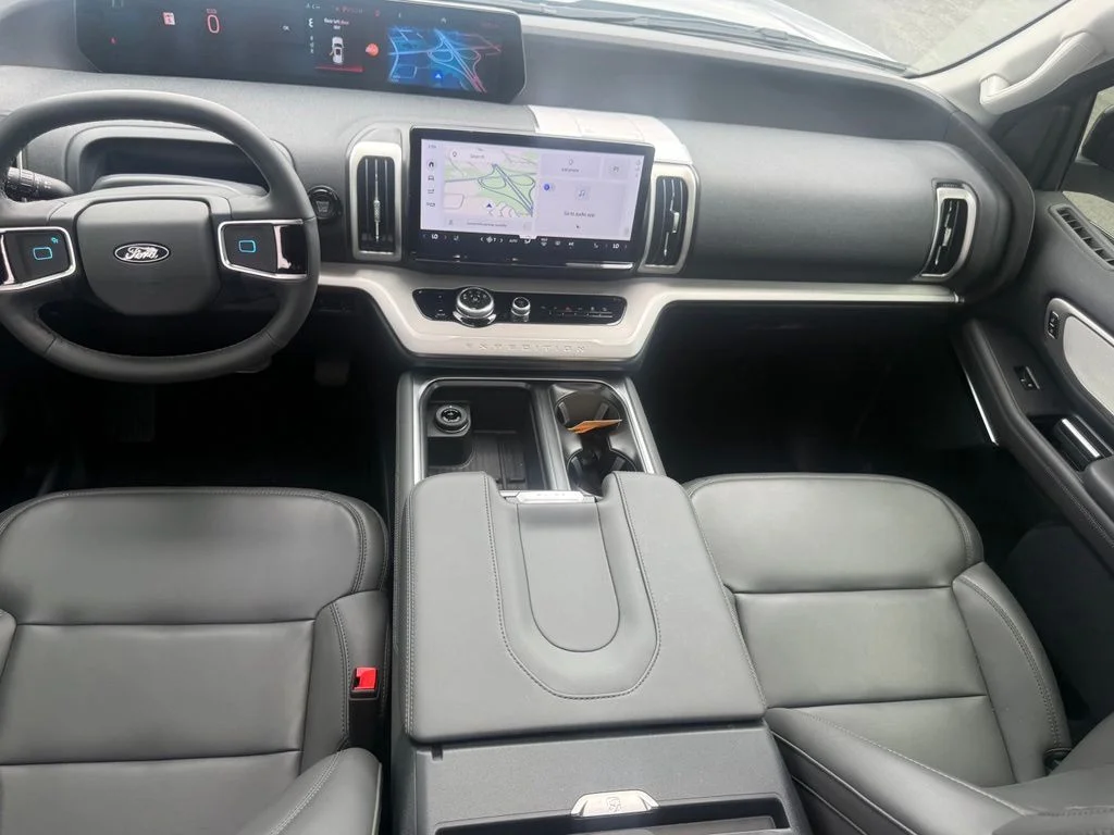 New 2026 Space Silver Metallic Ford MAX Active image 47