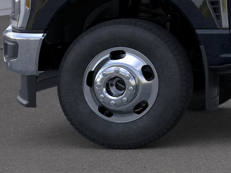 New 2026 Agate Black Metallic Ford F-350® Lariat® image 41