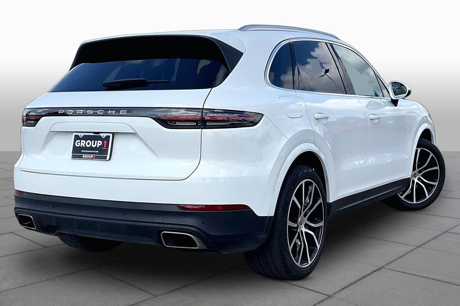 Used 2019 Carrara White Metallic Porsche  image 11