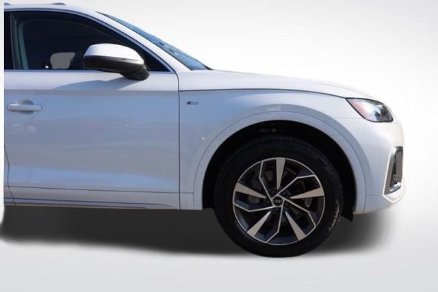 Used 2023 Glacier White Metallic Audi 45 S line Premium image 15