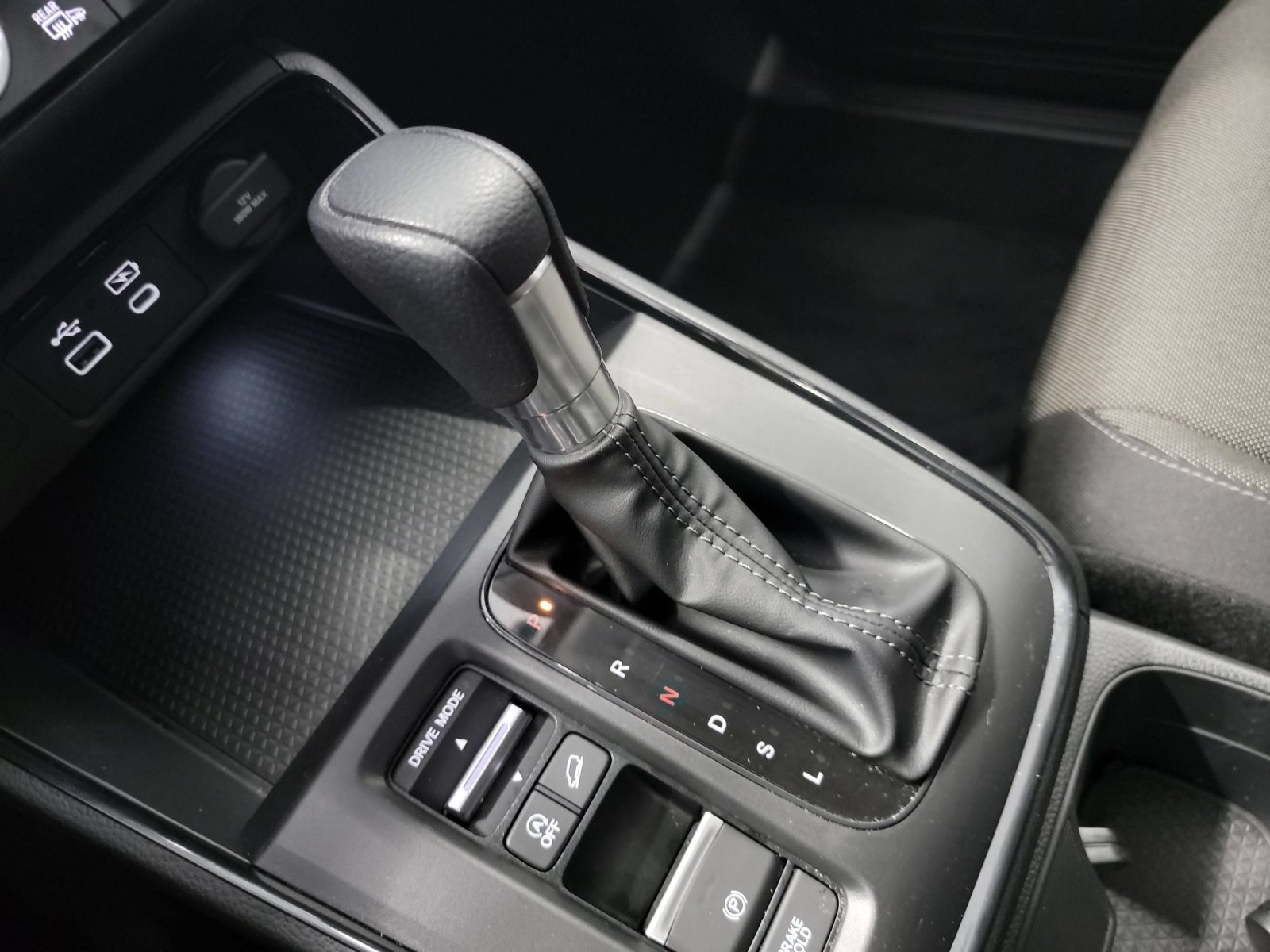 Certified Used 2024 Lunar Silver Metallic Honda EX image 27