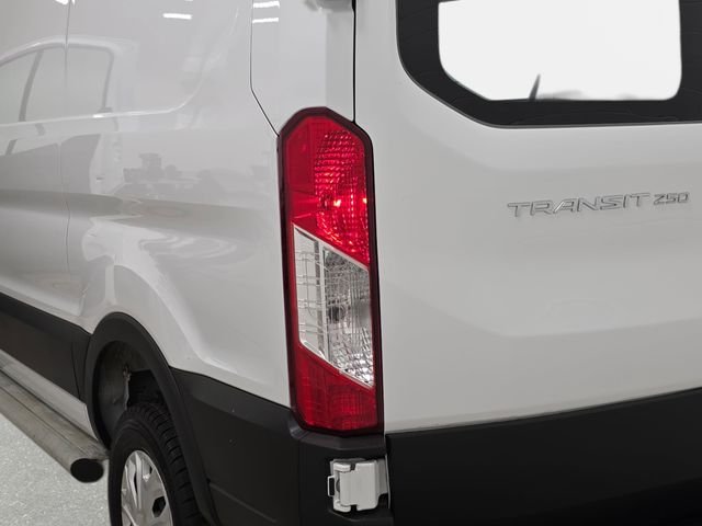 Used 2025 White Ford Base image 33