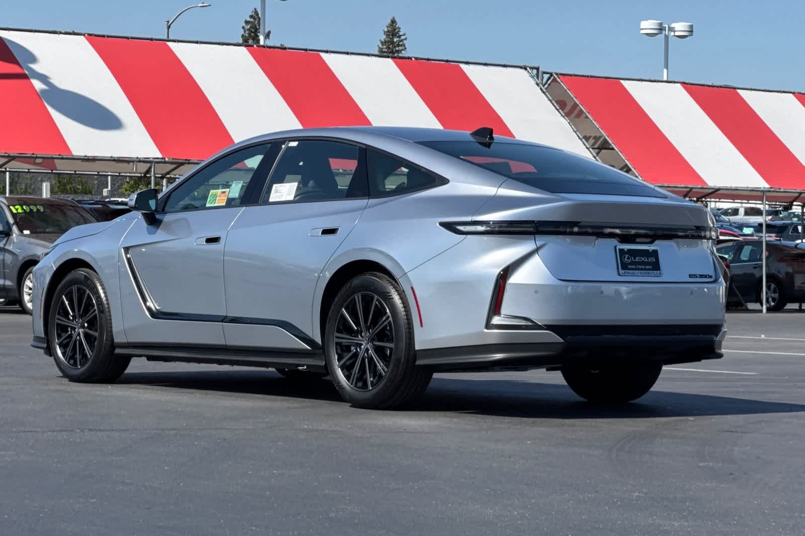 New 2026 Iridium Lexus ES 350e PREMIUM image 7