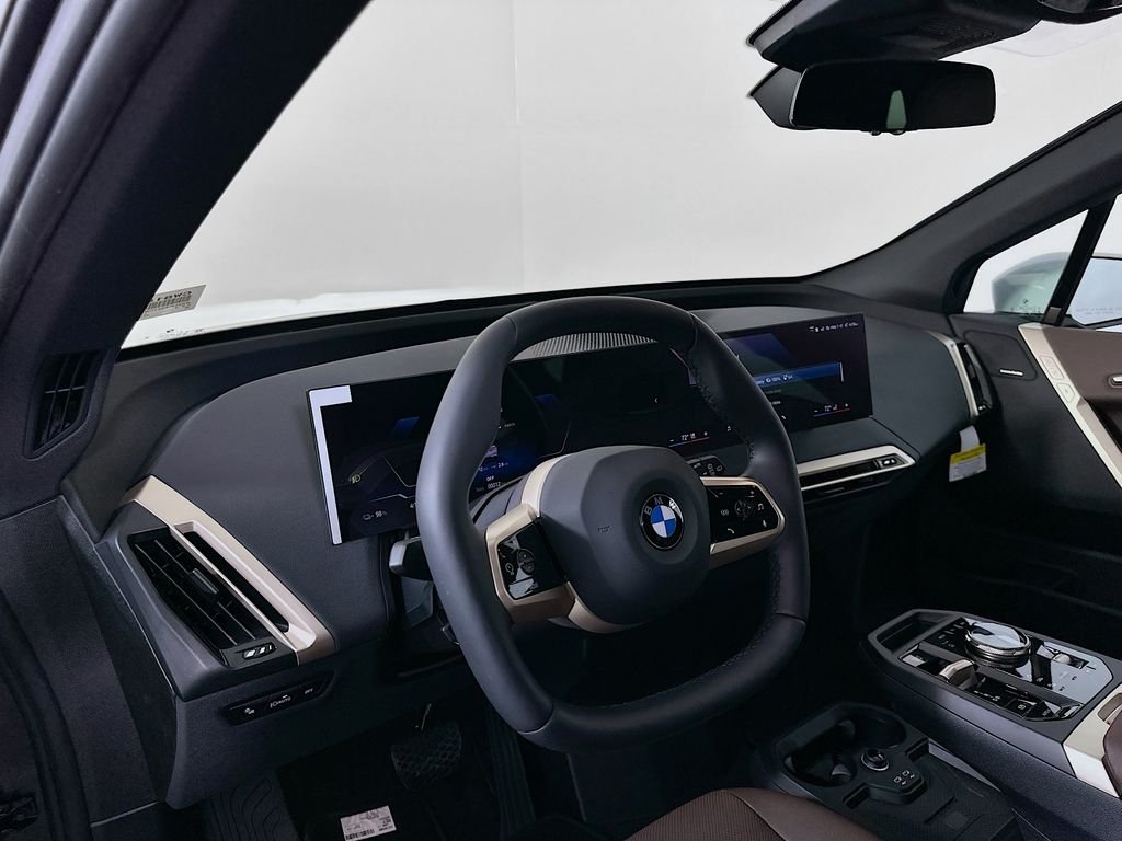 Used 2026 Alpine White BMW xDrive45 image 9