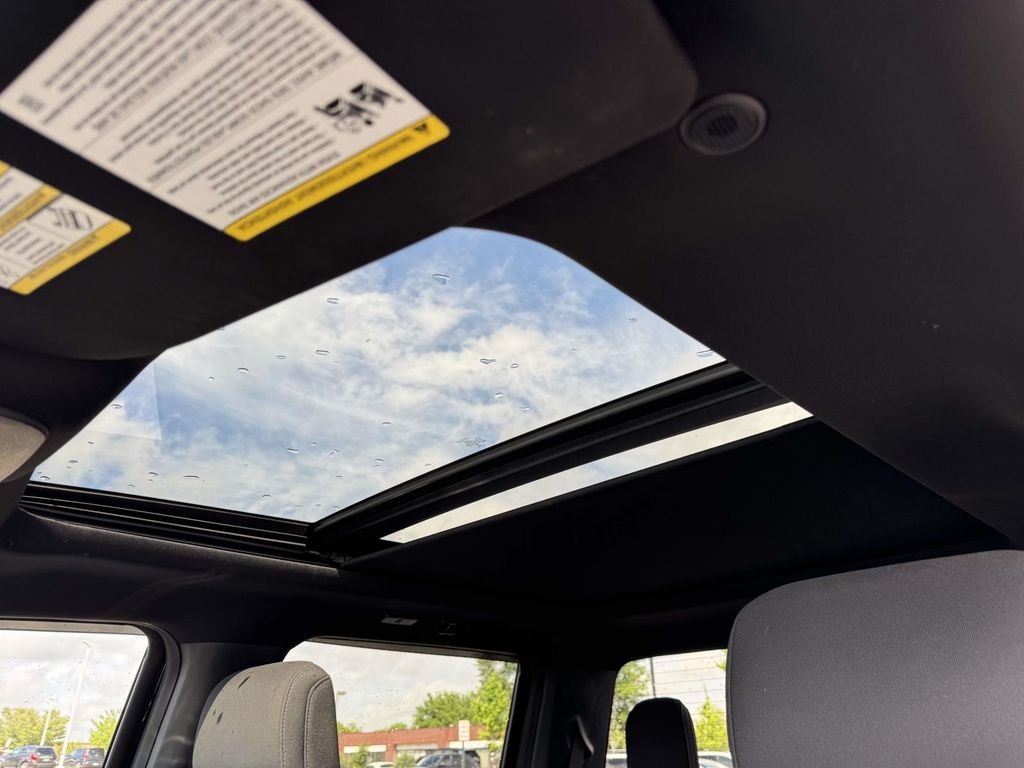 Used 2021 Black Ford XLT image 4