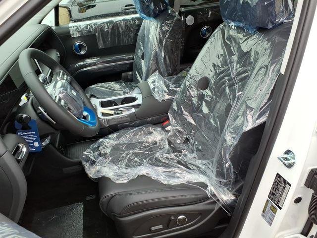 New 2026 White Hyundai SEL Premium AWD image 5