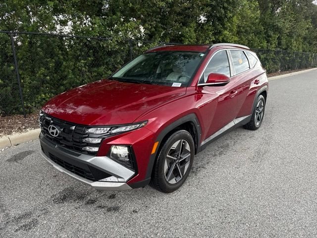 Certified Used 2025 Red Hyundai SEL Convenience image 1