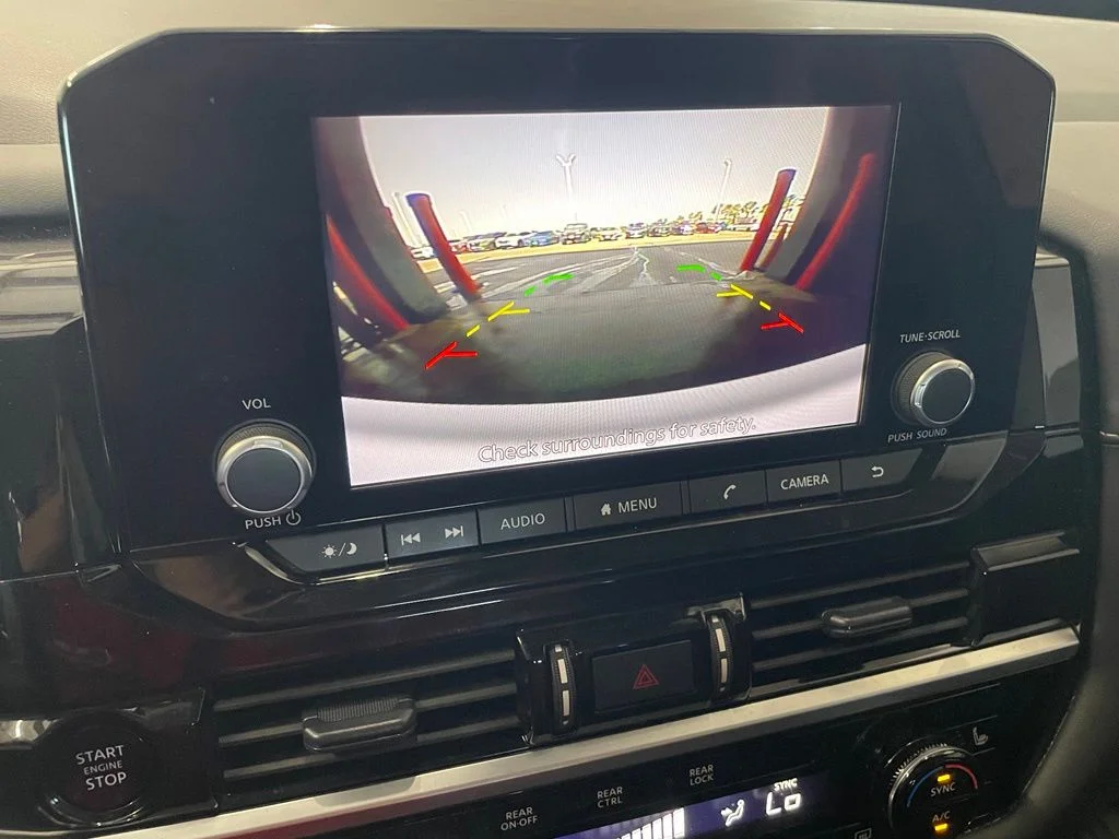 Used 2025 Gray Nissan SV image 8