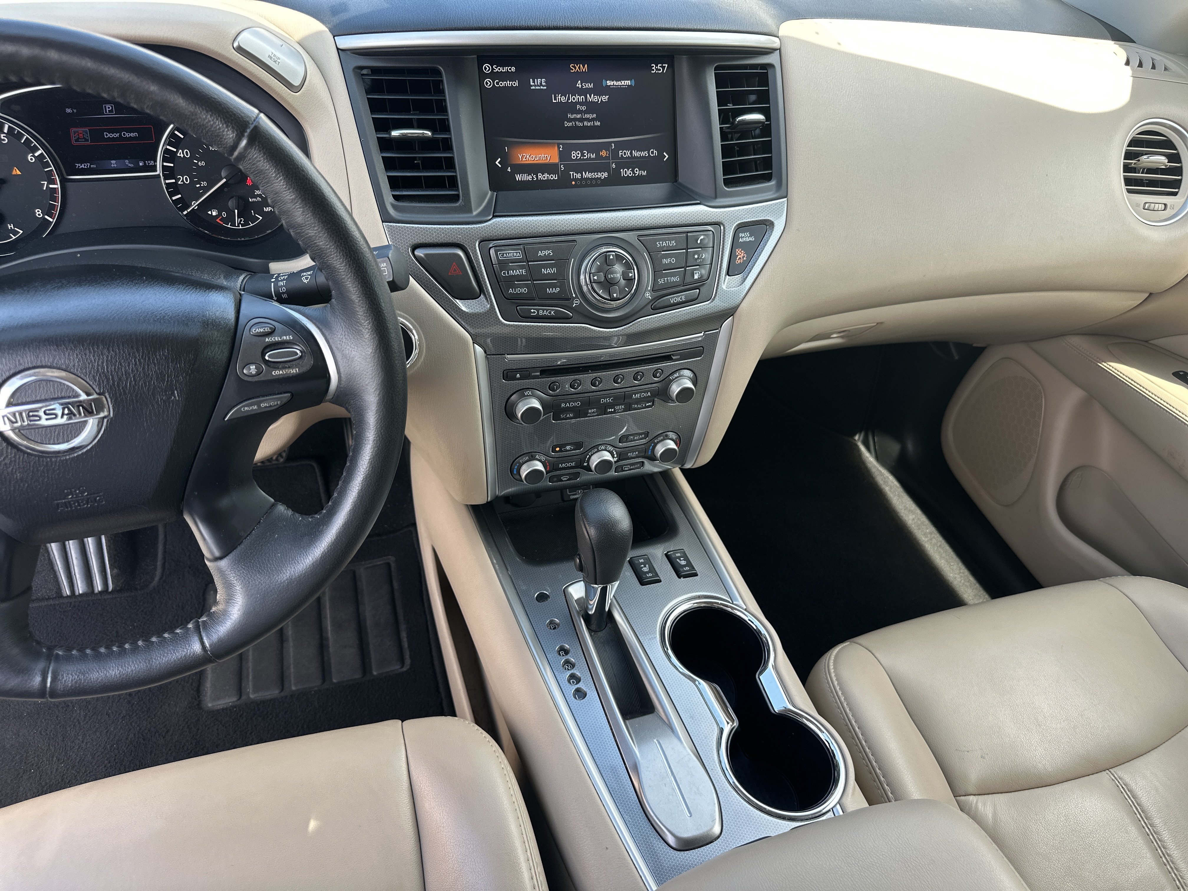 Used 2020 Pearl White Tricoat Nissan SL image 25