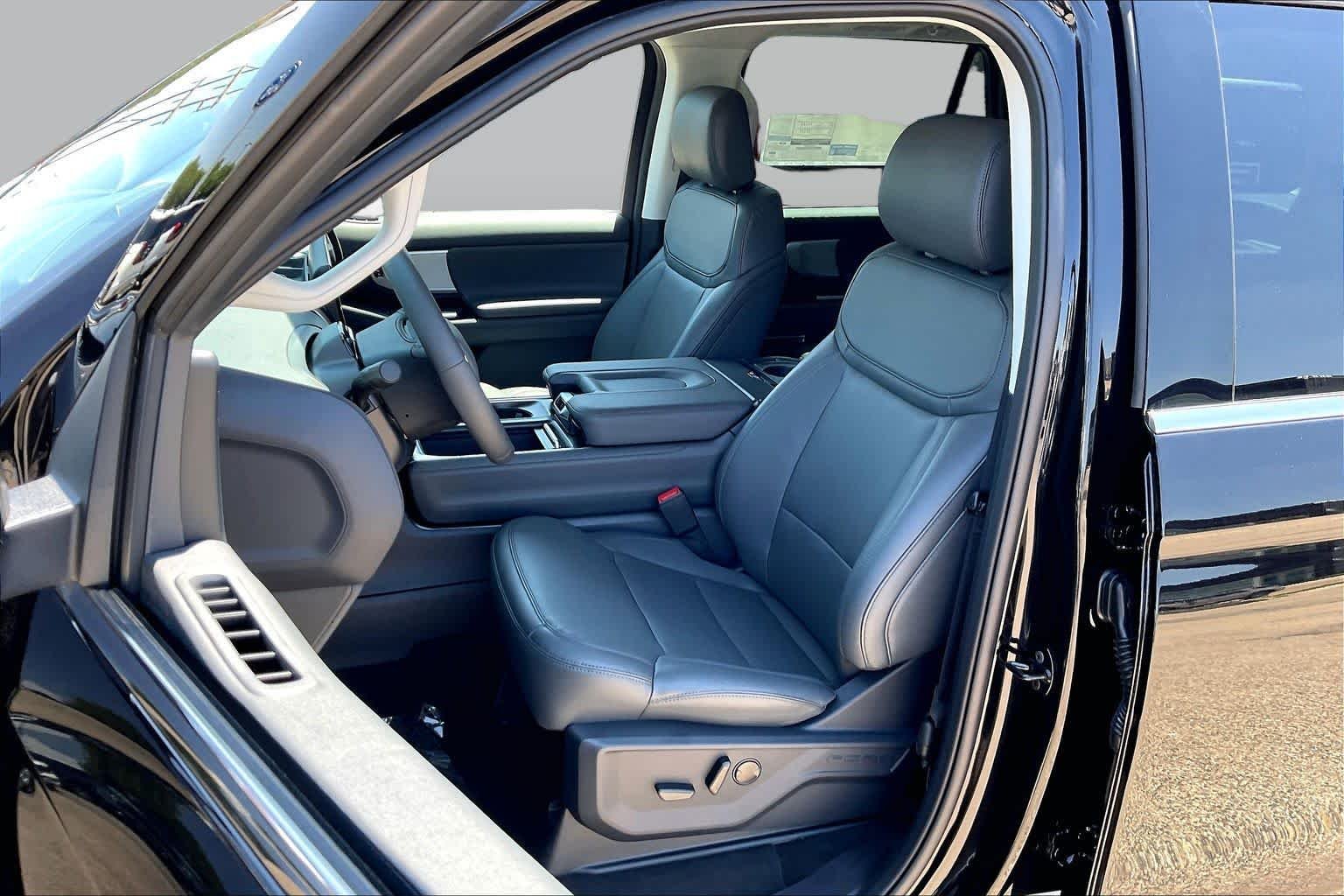 New 2026 Agate Black Metallic Ford Active image 9