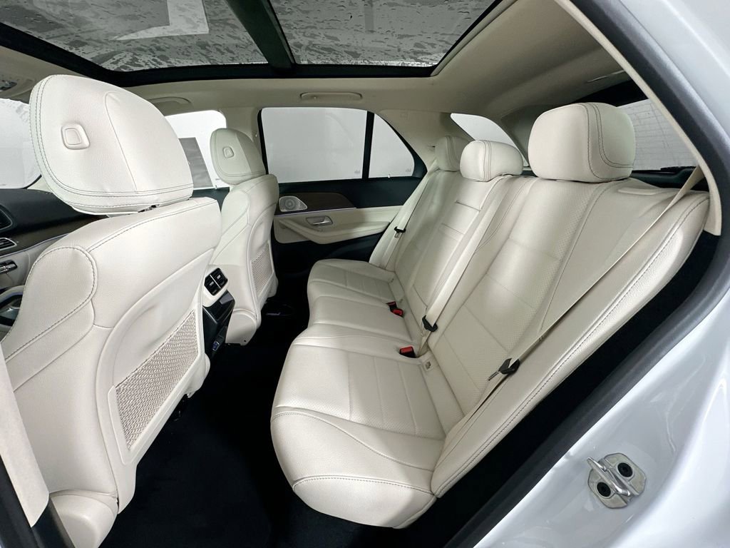 New 2026 MANUFAKTUR Moonlight White Metallic Mercedes-Benz GLE 350 image 60