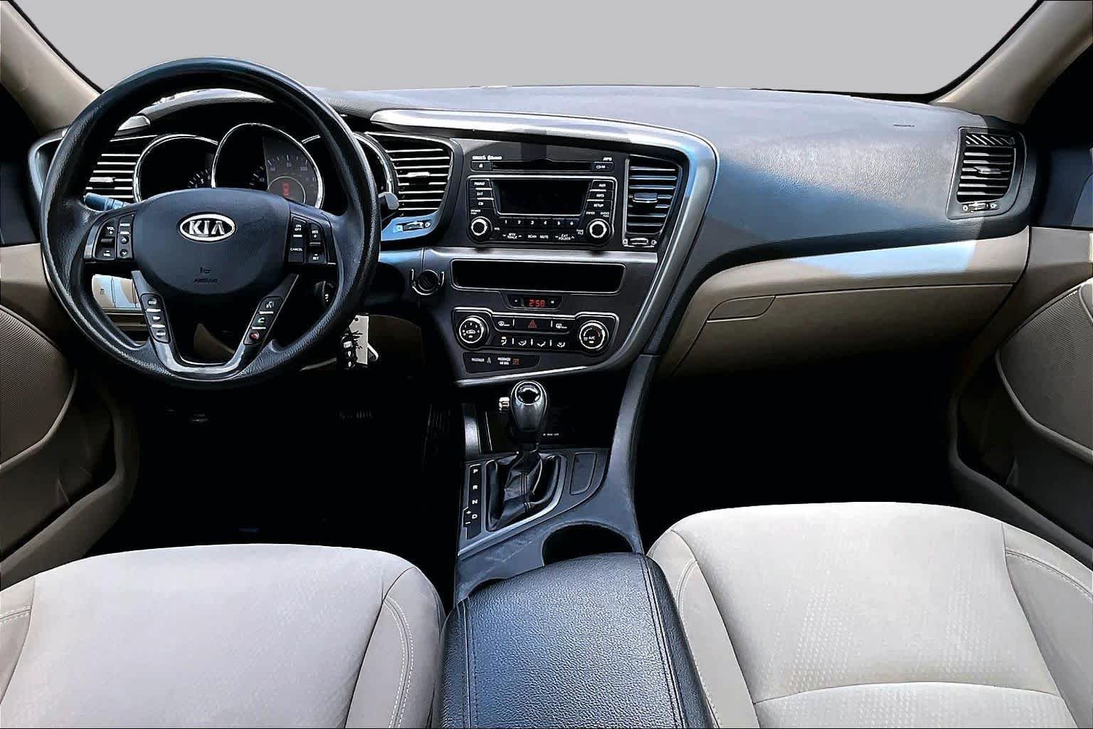 Used 2012 Satin Metal Kia LX image 16