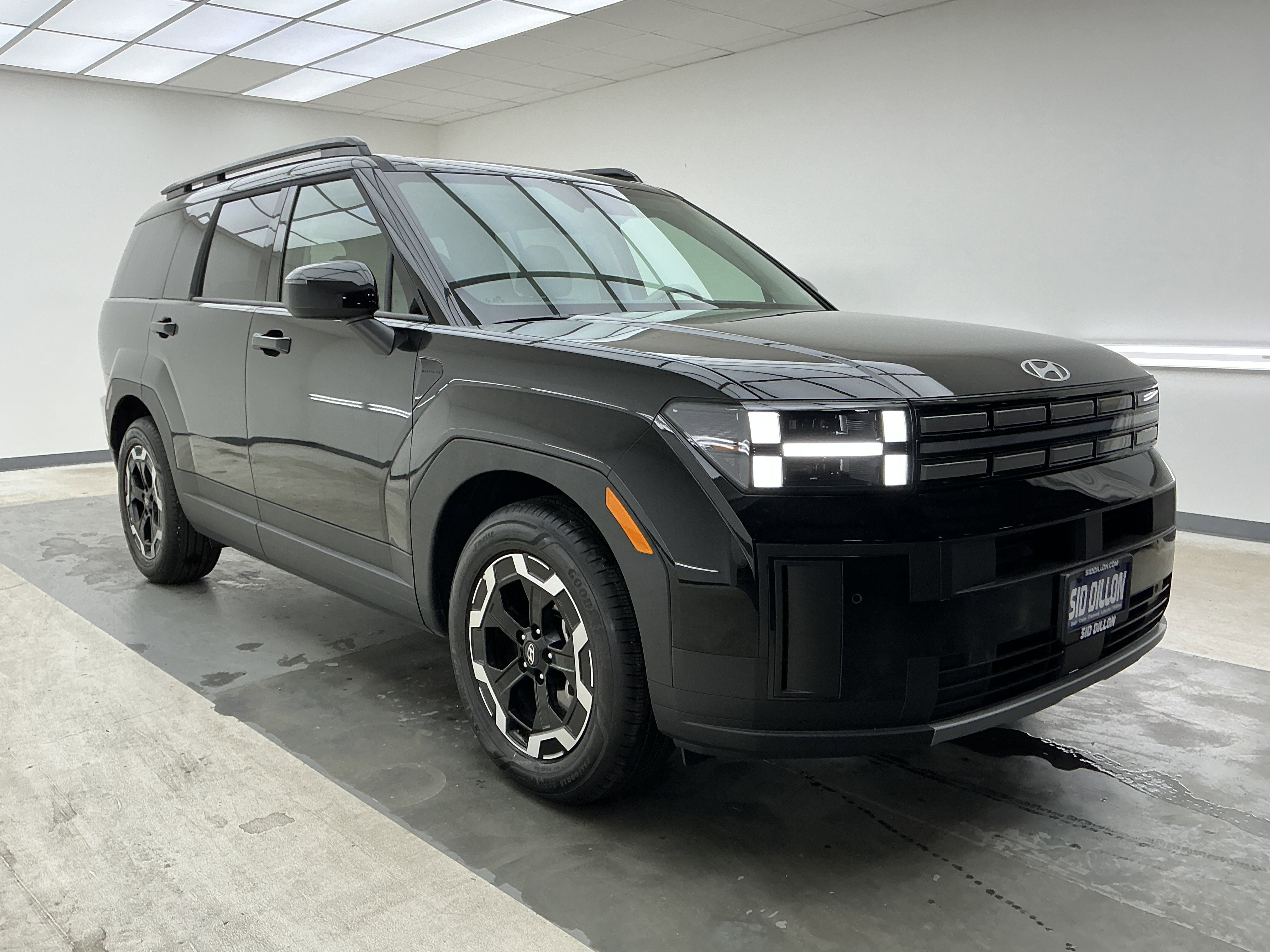 Used 2026 Phantom Black Hyundai SEL image 3