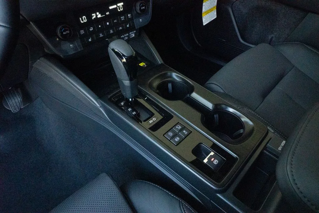 New 2026 CRYSTAL BLACK SILICA Subaru Touring image 10