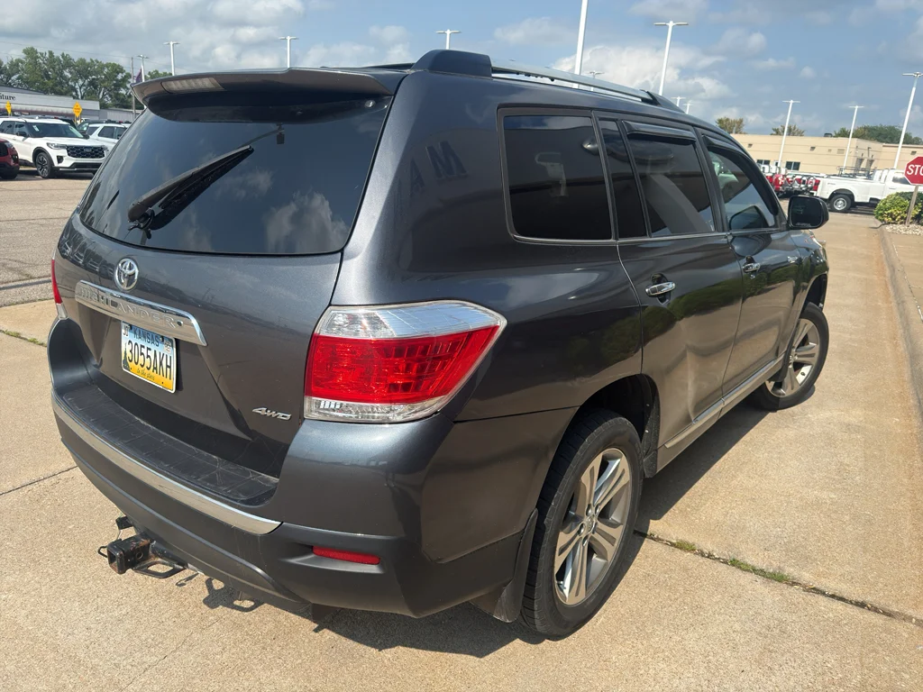 Used 2011 Magnetic Gray Metallic Toyota Limited image 10