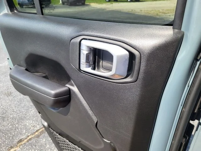 Used 2024 Gray Jeep Rubicon image 16