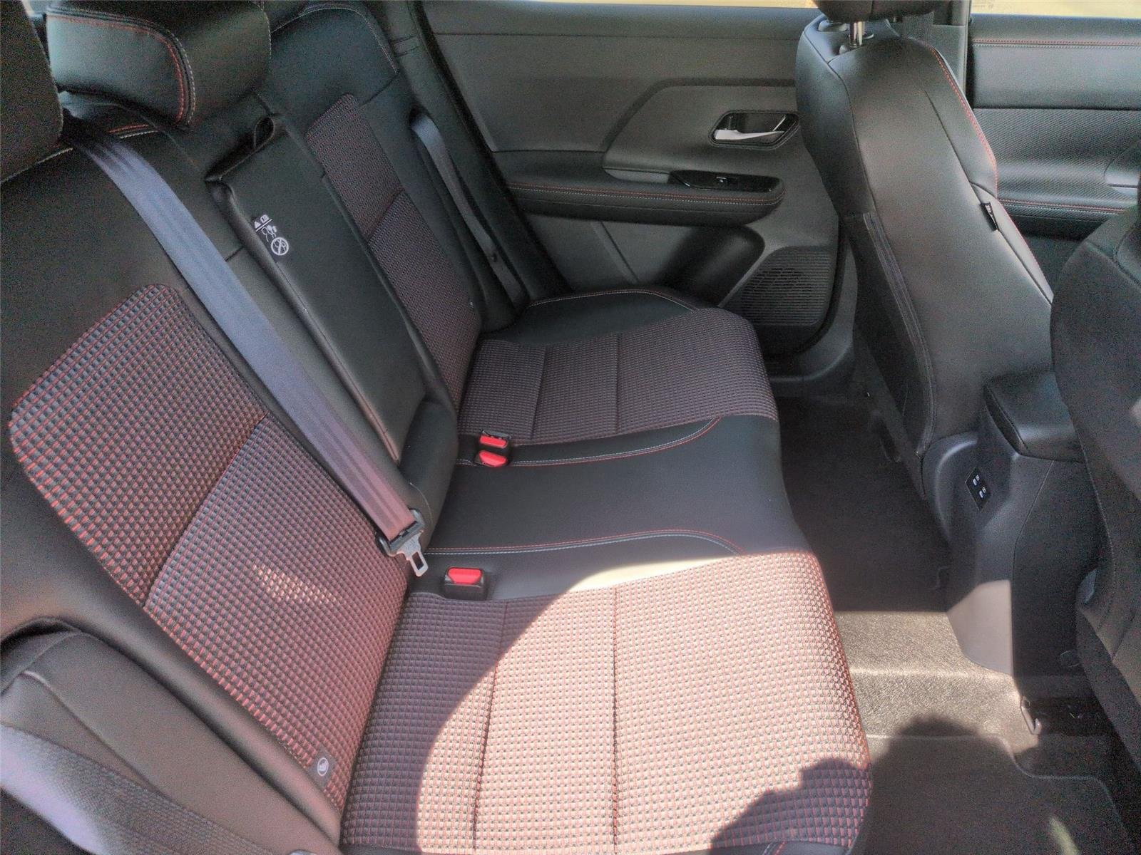 Used 2025 Canyon Bronze Metallic Nissan SR image 36