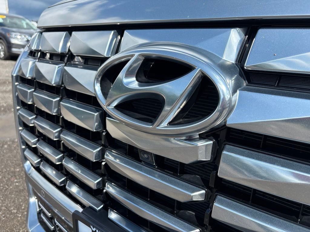 Used 2024 Red Hyundai Calligraphy image 9