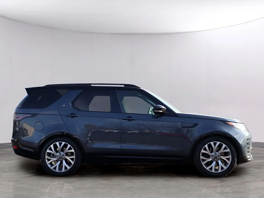Used 2026 Varesine Blue Metallic Land Rover Gemini Edition image 4