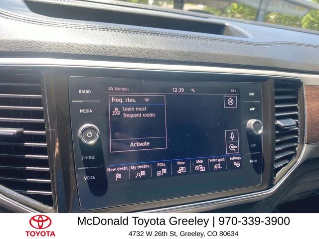 Used 2019 Silver Volkswagen SEL Premium image 18