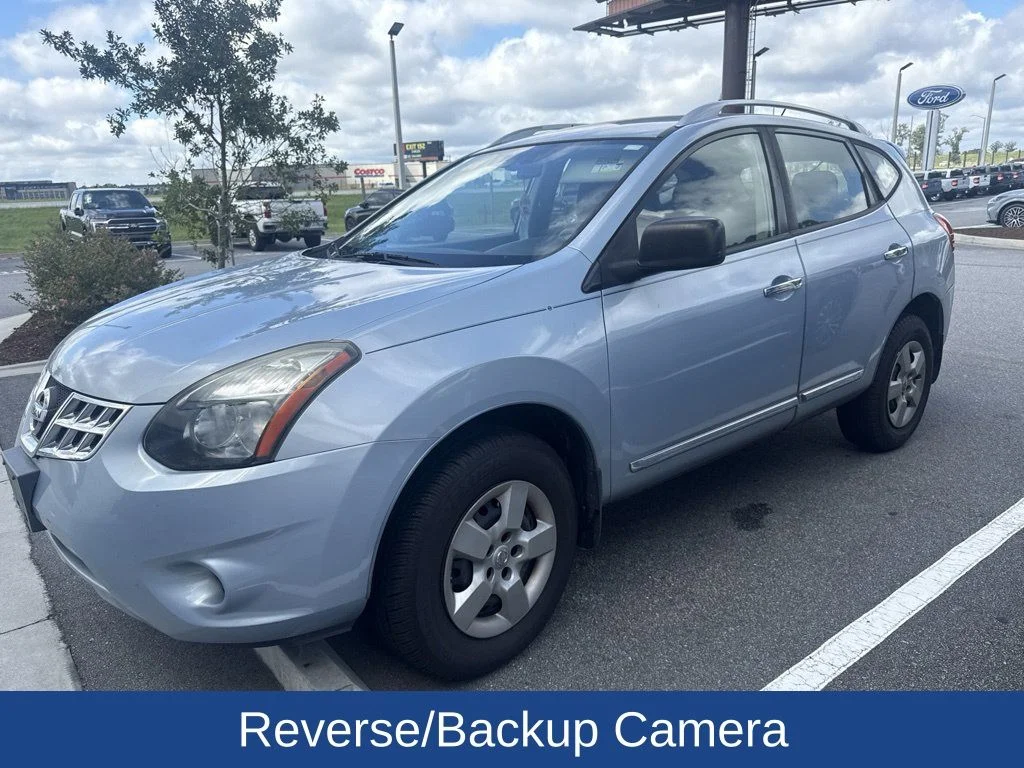 Used 2015 Frosted Steel Nissan S image 3