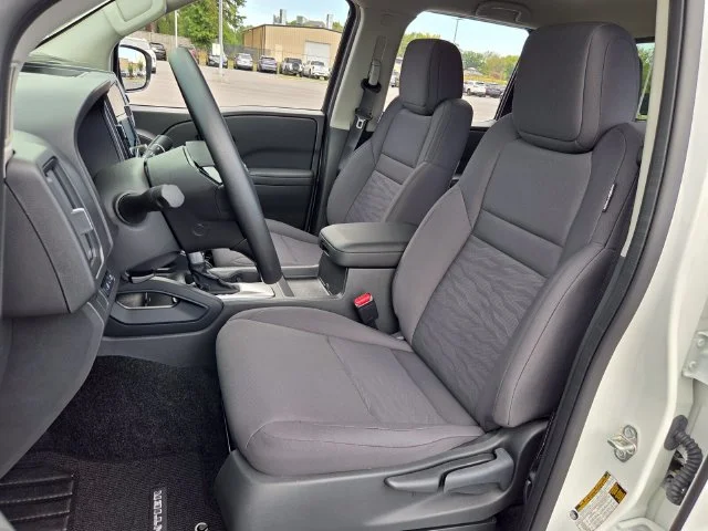 New 2027 Glacier White Nissan Crew Cab S image 9