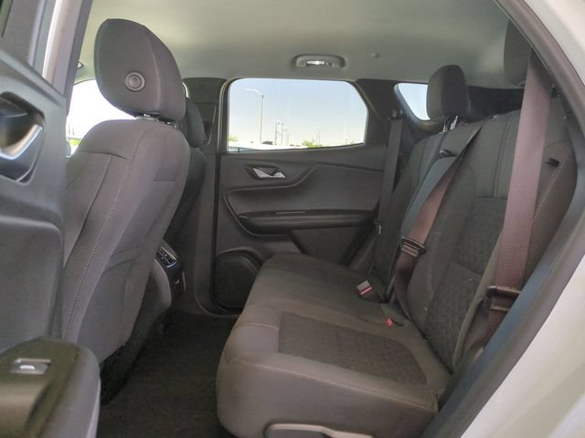 Used 2022 Summit White Chevrolet 2LT image 28
