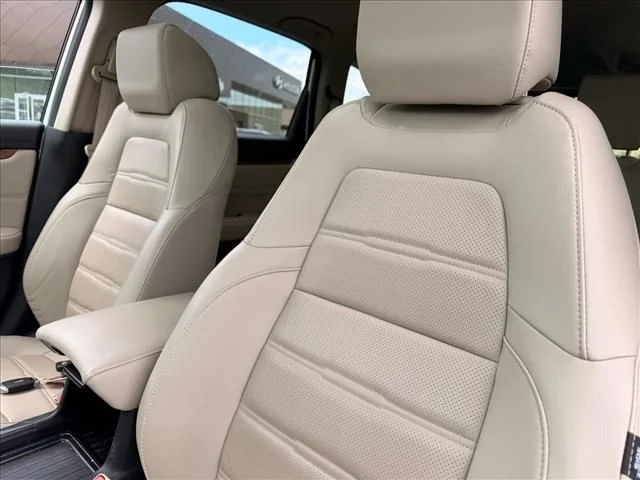 Used 2022 White Honda EX-L image 12