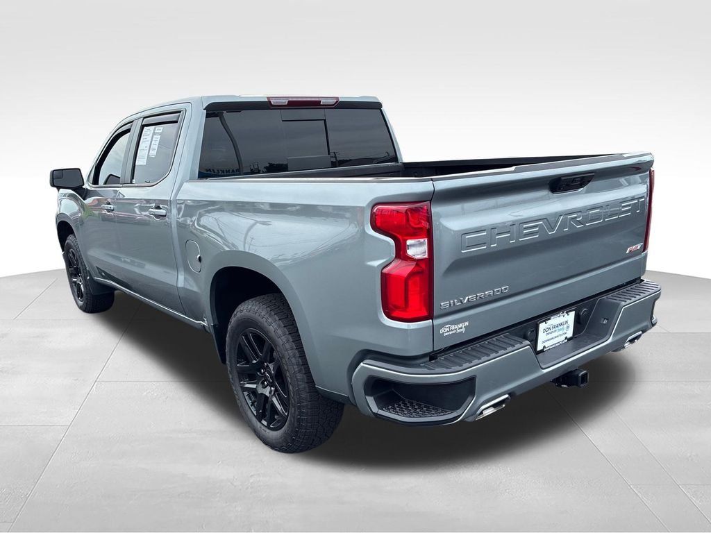 Used 2025 Gray Chevrolet RST image 3