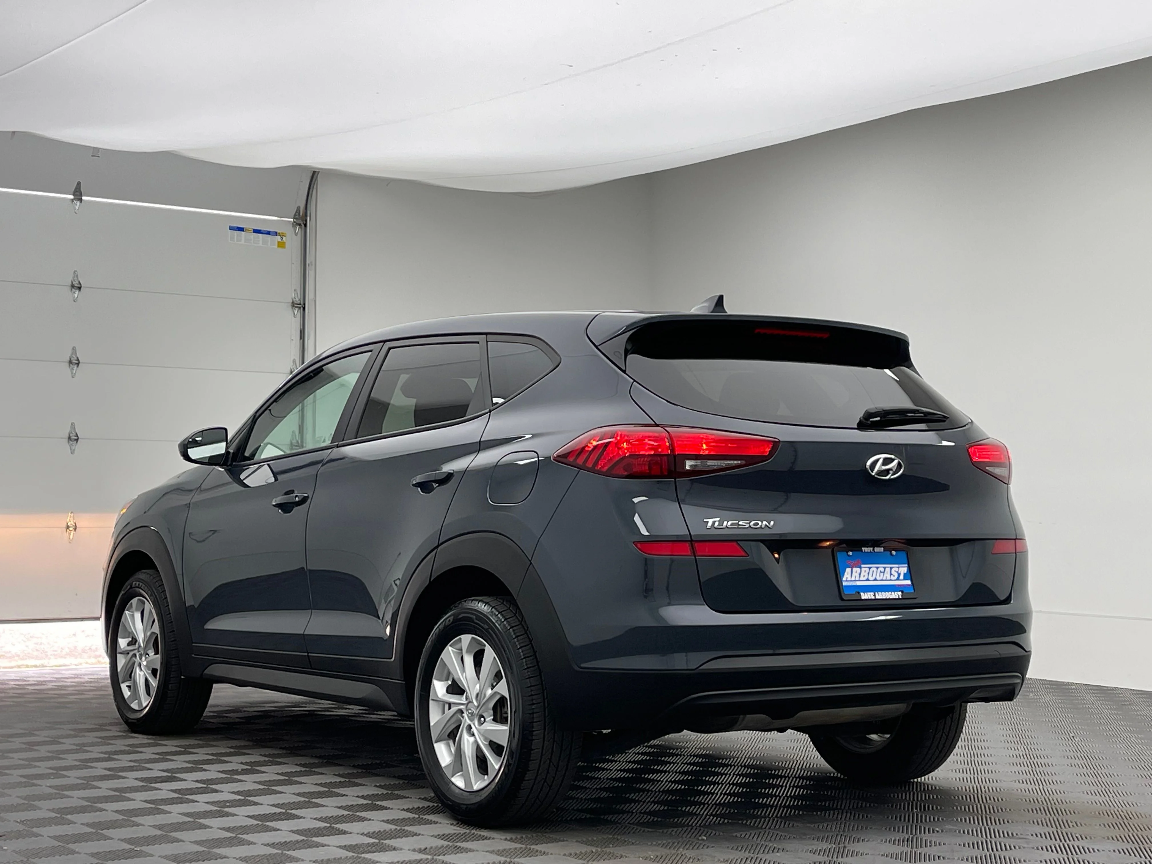 Used 2021 Dusk Blue Hyundai SE image 9