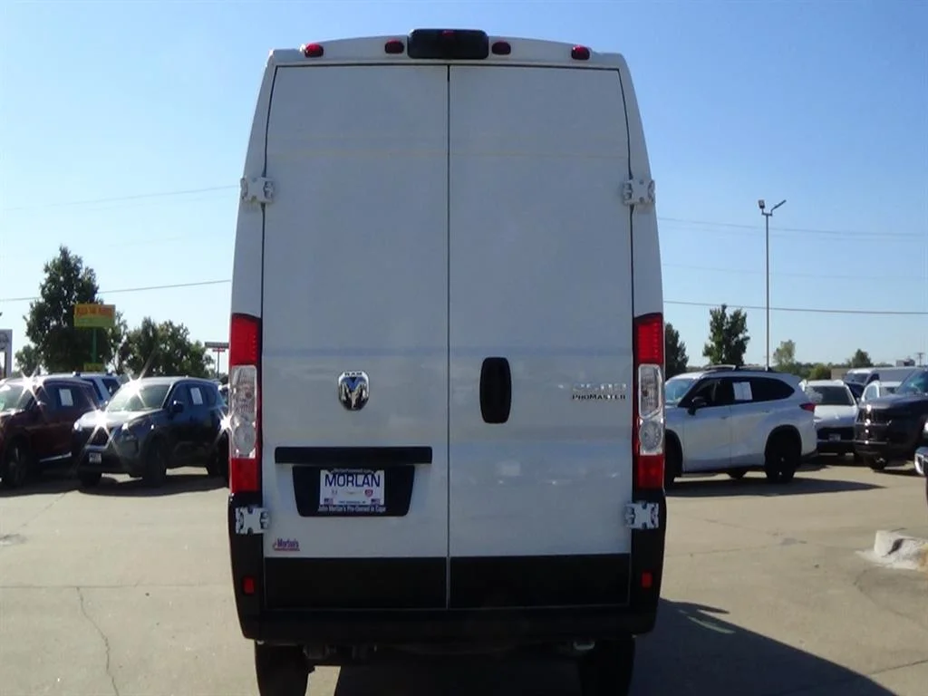 Used 2025 Bright White Clear Coat (pw7) RAM Tradesman 2500 image 7