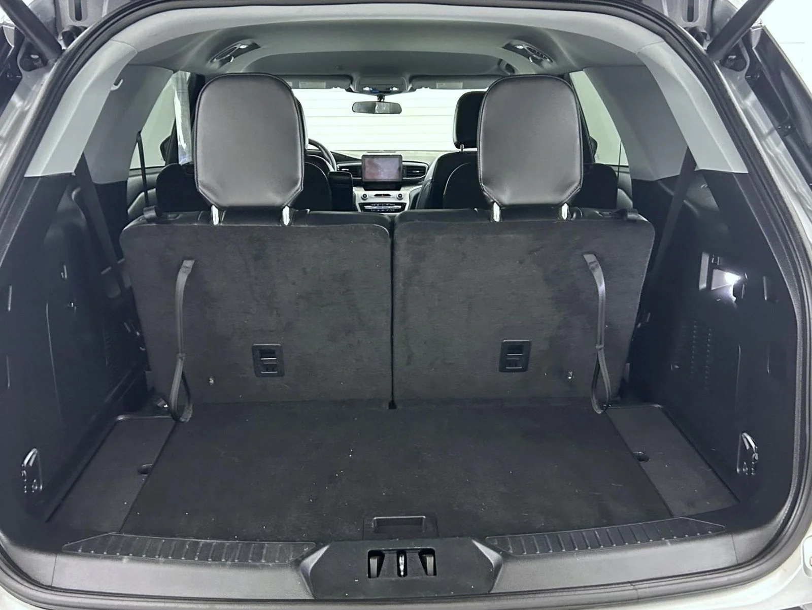 Used 2023 Silver Ford XLT image 24