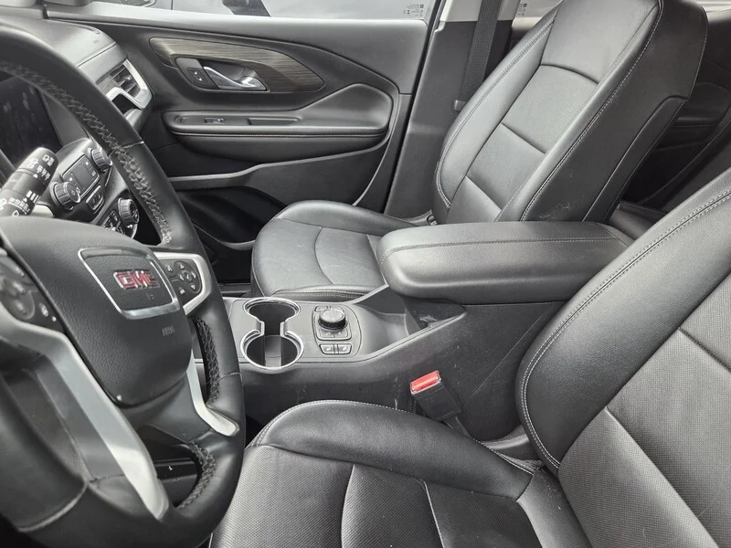 Used 2024 Sterling Metallic GMC SLT image 9