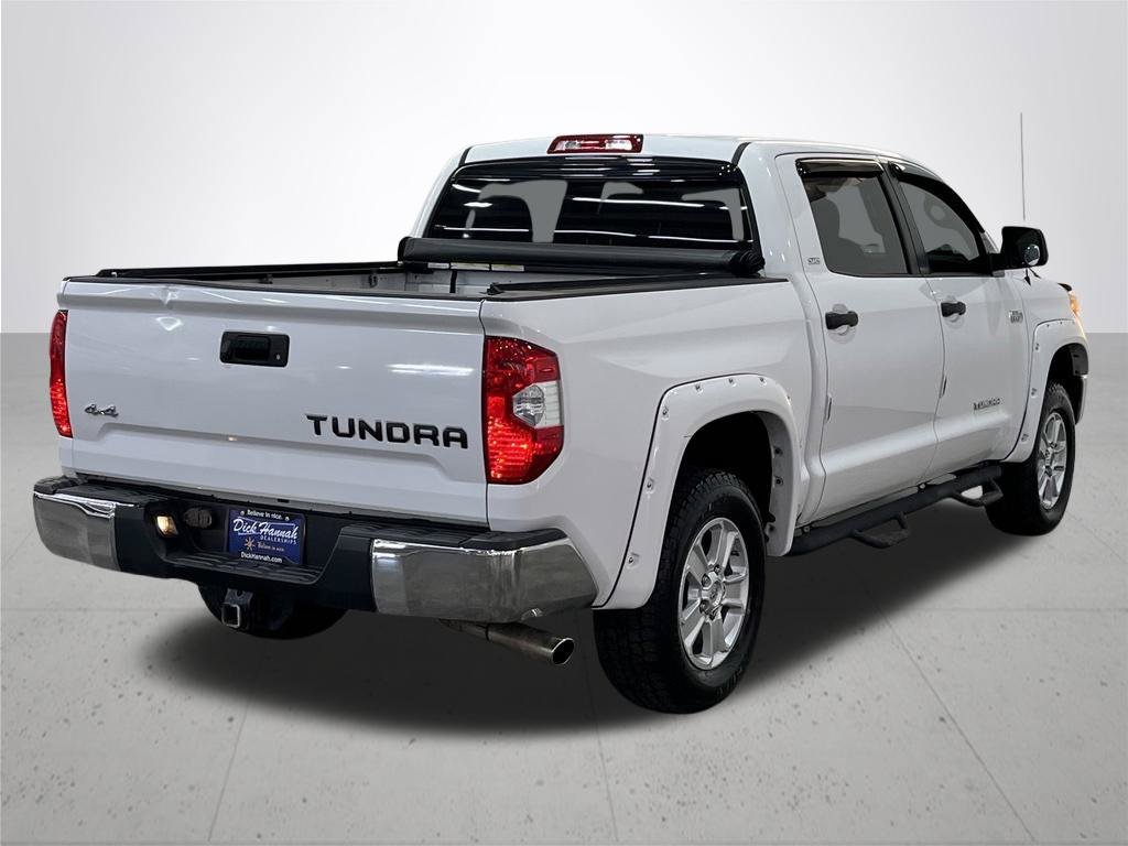 Used 2017 Super White Toyota SR5 image 10