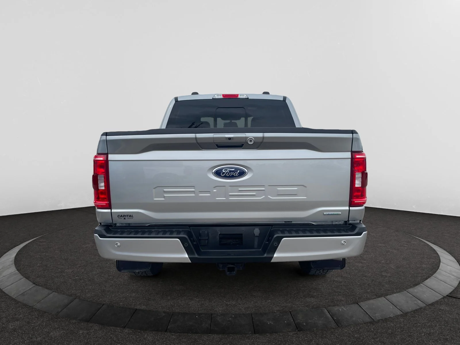 Used 2023 GREY Ford XLT SuperCrew 302A image 4